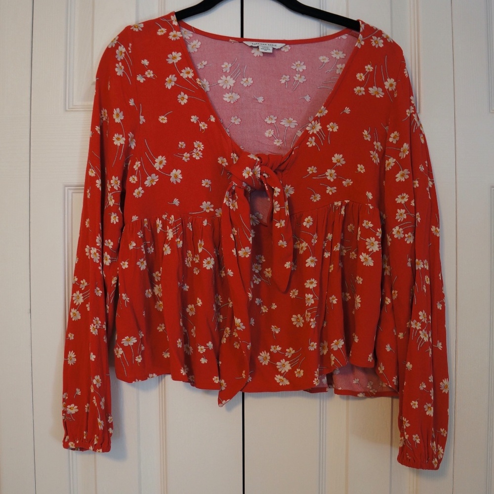 American Eagle Flowy Top